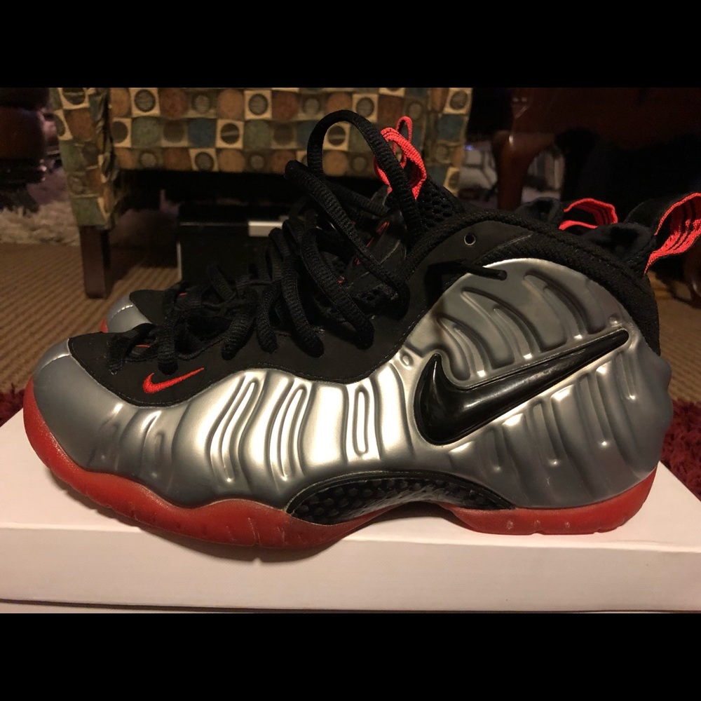 Nike Air Foamposite Pros crimson